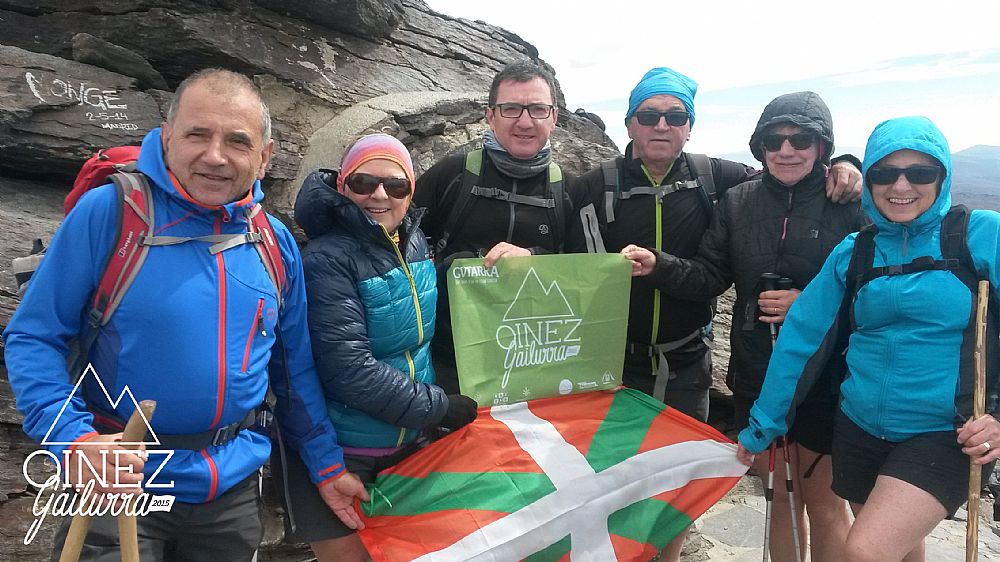Mulhacen - Doneztebeko Zurruteroek Mulhacen mendia babestu dute... Aupa Oinez!!!!